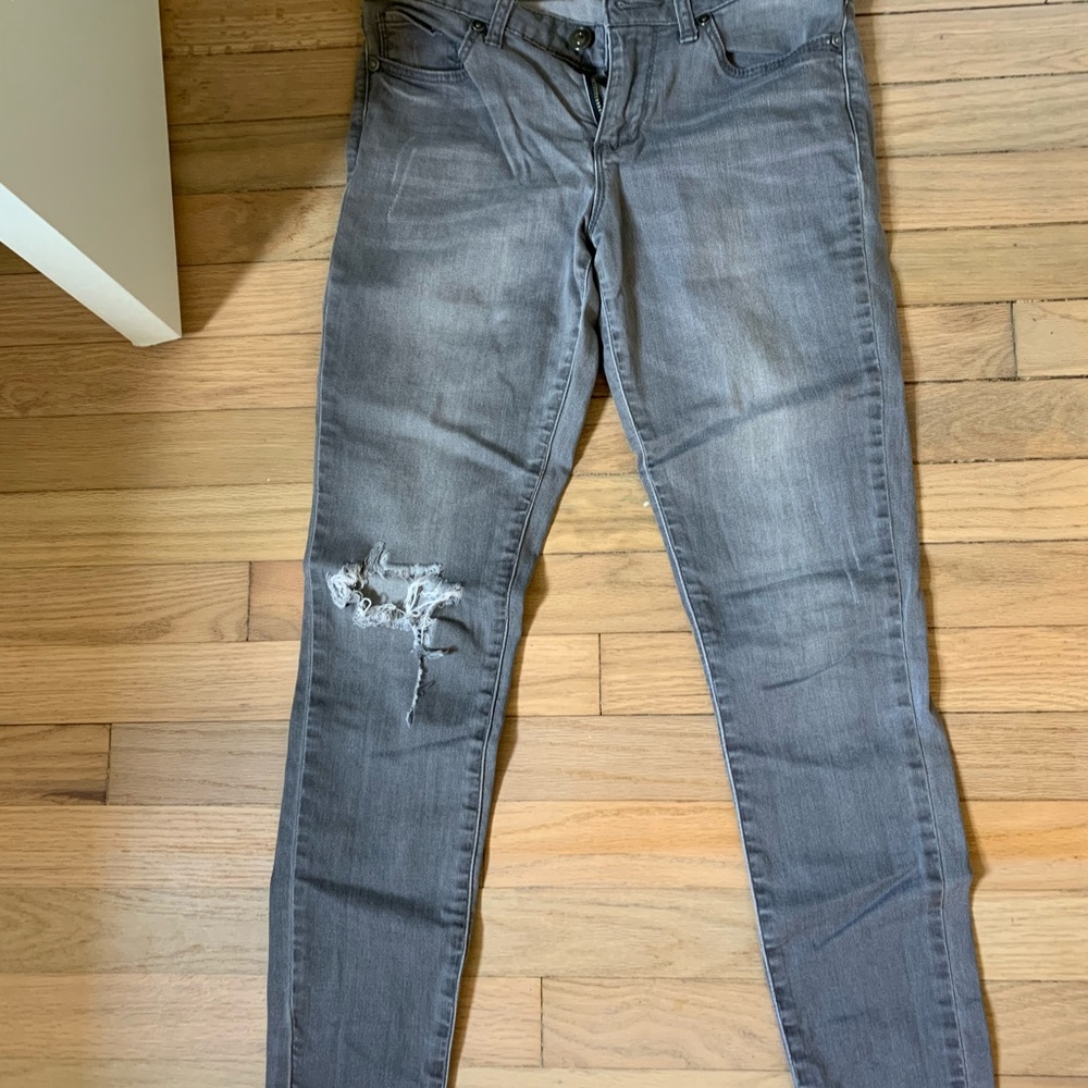 Grey jean